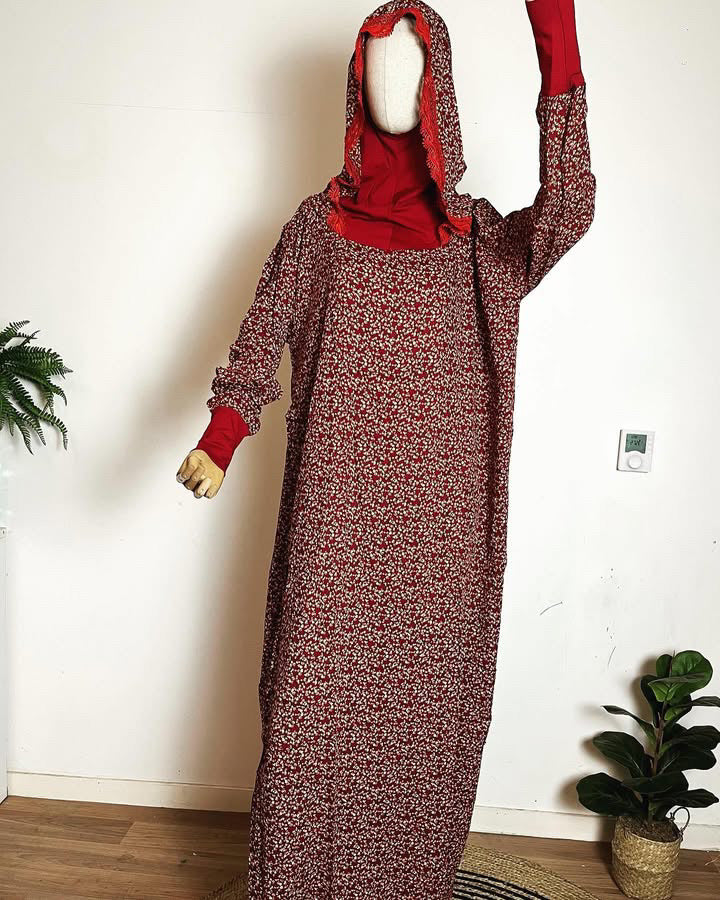Robe de prière fleurie rouge